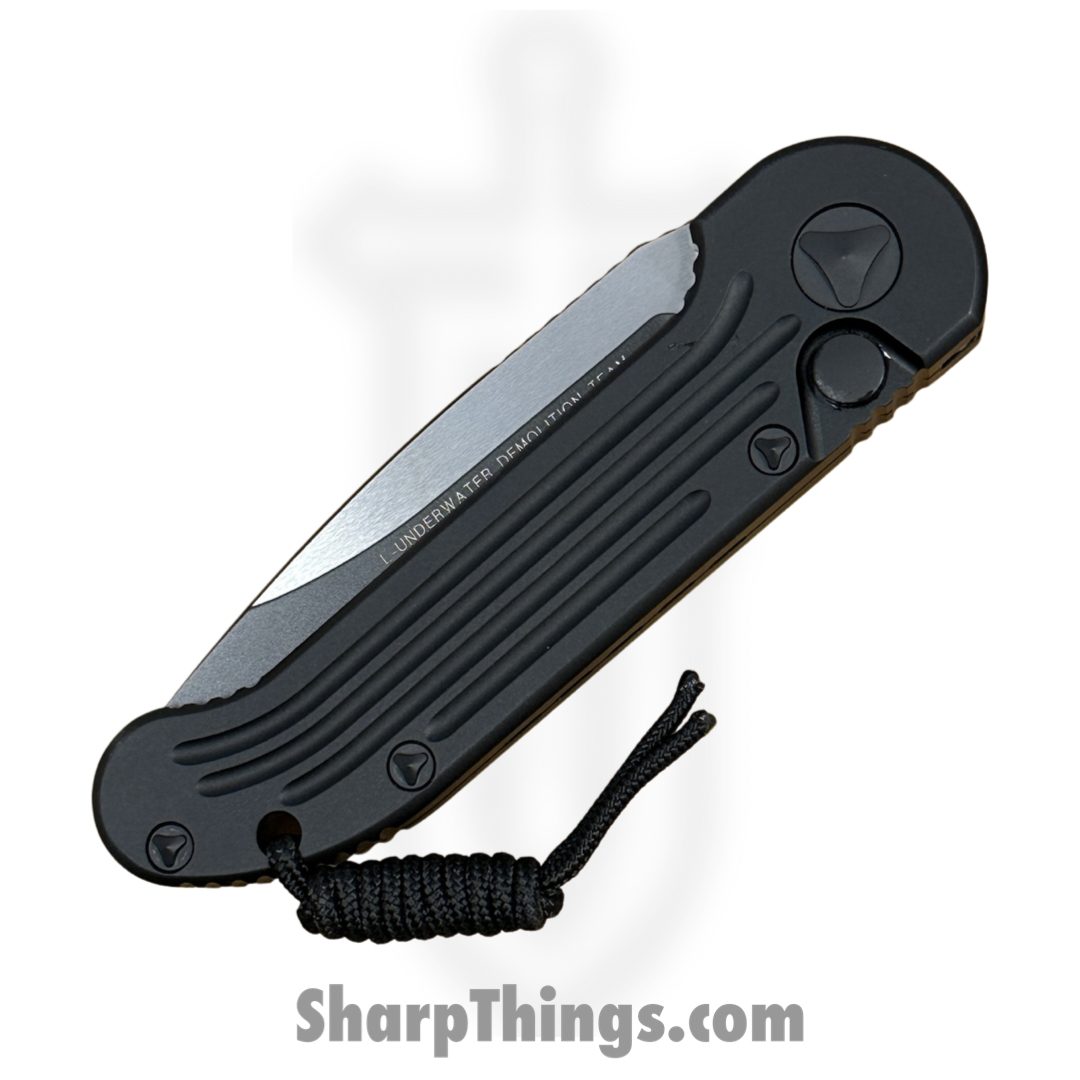 Microtech - 135-1T - L.U.D.T. - Automatic Knife - Elmax, M390, 204P Two Tone Drop Point - 6061-T6 Aluminum - Black - Image 9