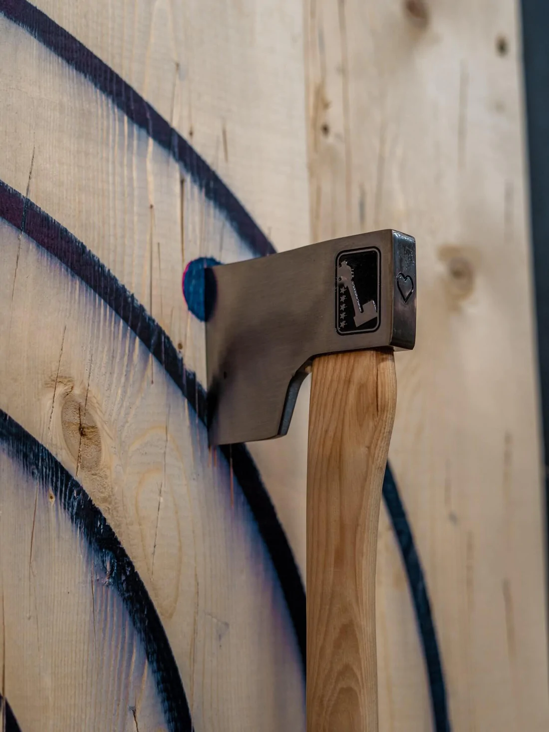 World Axe Throwing League - WATL007 - Queen of Hearts Throwing Axe - 1045 Carbon Steel - American Hickory - Round - Image 10