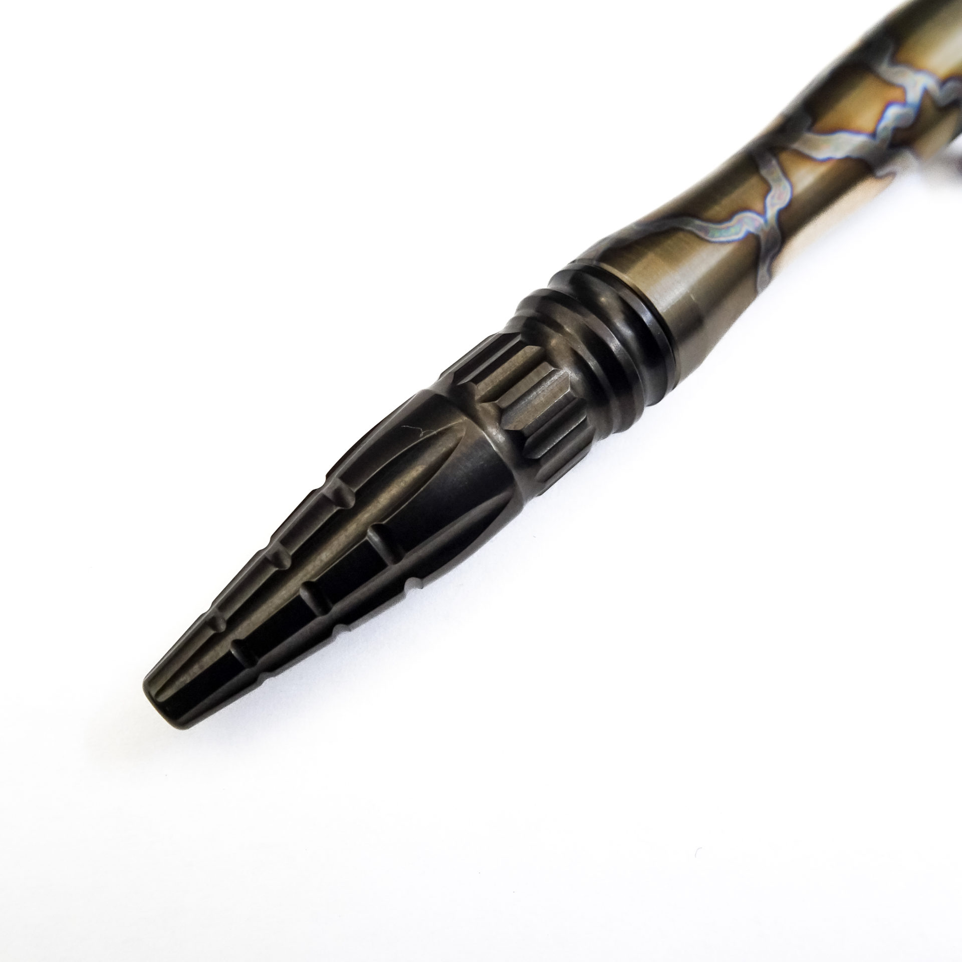 Heretic Knives - H038-PRED - Thoth Predator Pen - DLC Titanium with Red Action and Predator Logo - Image 16